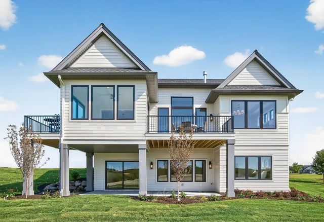 $2,073,000 | 18445 Northome Boulevard, Wayzata, MN 55391