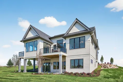 $2,073,000 | 18445 Northome Boulevard, Wayzata, MN 55391