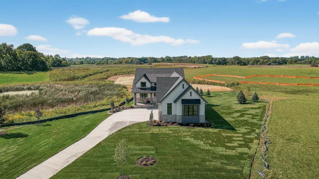 $2,073,000 | 18445 Northome Boulevard, Wayzata, MN 55391