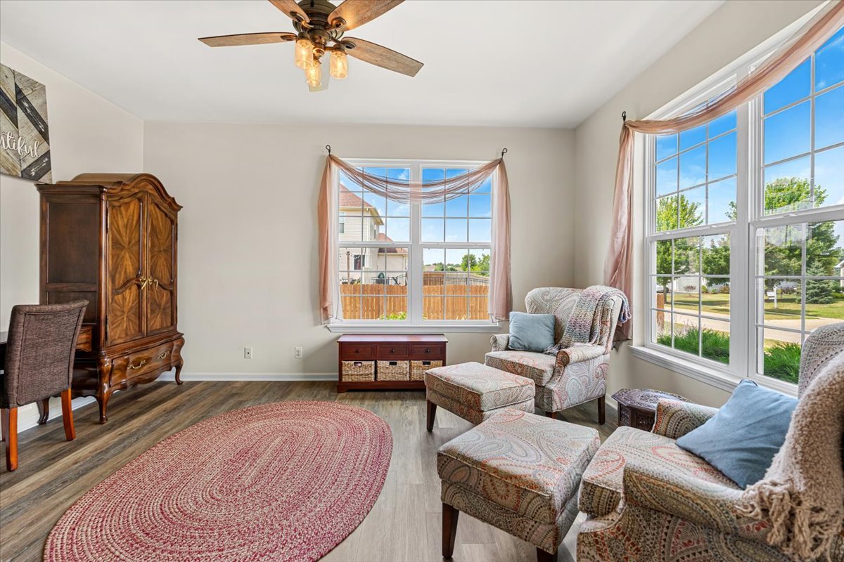 2220 Tyler Trail McHenry, IL 60051 - Photo 8 of 24 a living room with furniture and a window