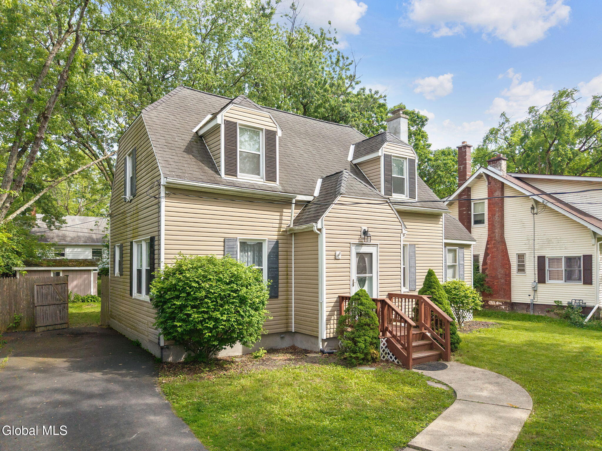 102 Delaware Avenue Rensselaer, NY 12144 - Photo 4 of 56 4