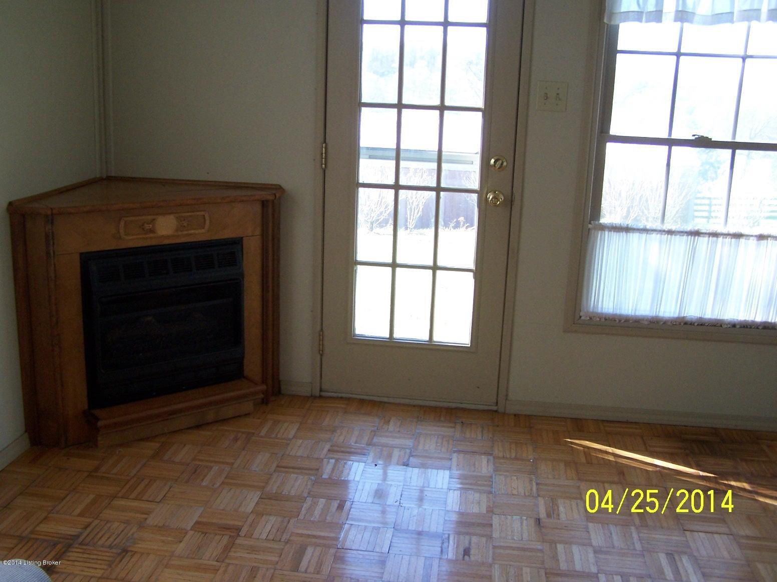 8720 Lagrange Road Smithfield, KY 40068 - Photo 10 of 24 100_6676