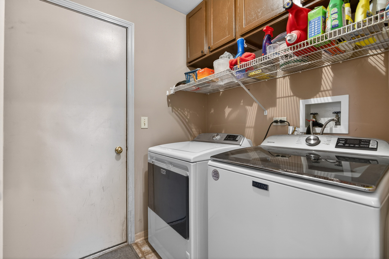 1160 Heavens Gate Lake In The Hills, IL 60156 - Photo 27 of 49 a utility room with dryer and washer