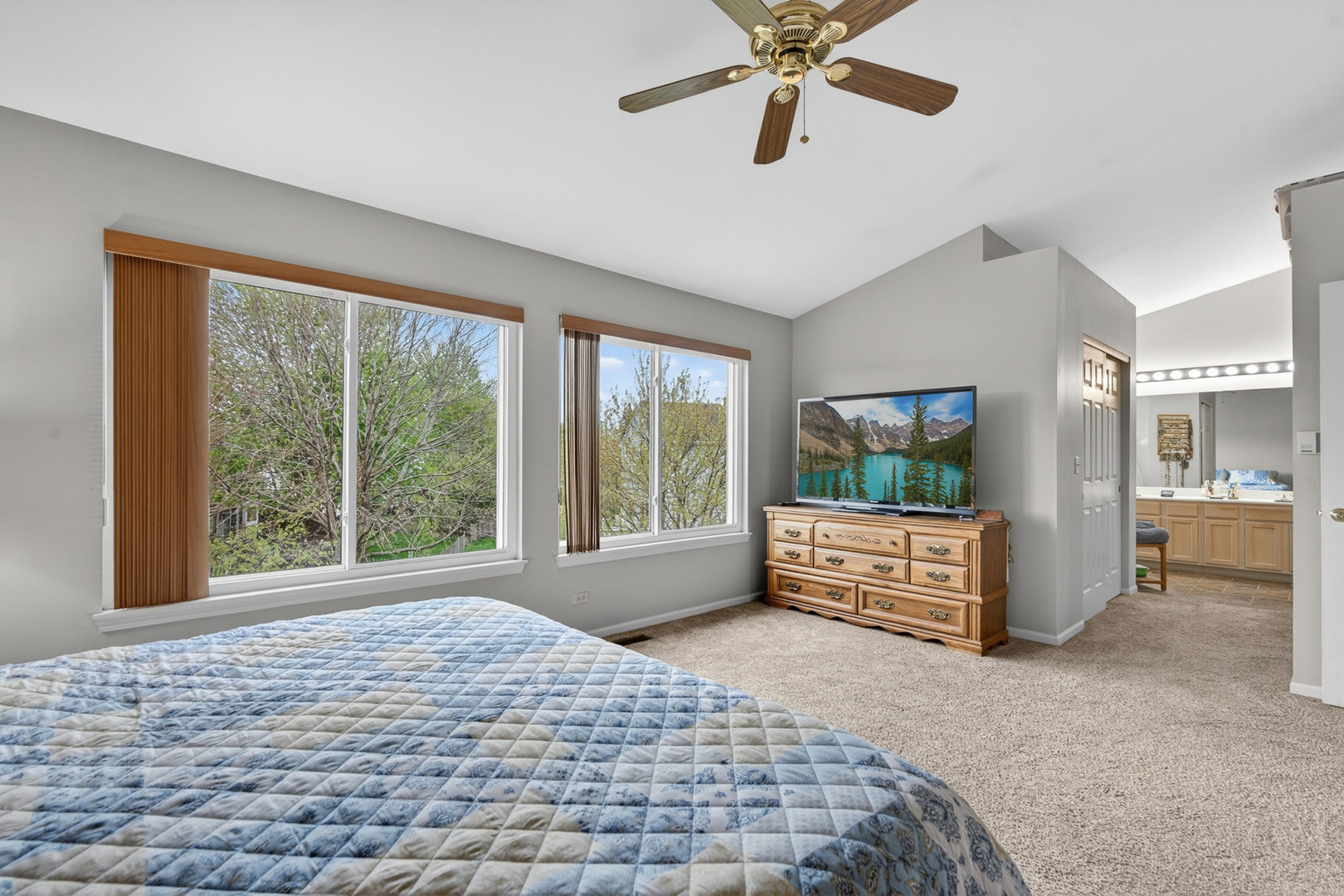 1160 Heavens Gate Lake In The Hills, IL 60156 - Photo 34 of 49 a view of an empty room with a window