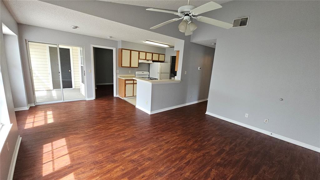 1075 South Hiawassee Road, Unit 922 Orlando, FL 32835 - Photo 4 of 31