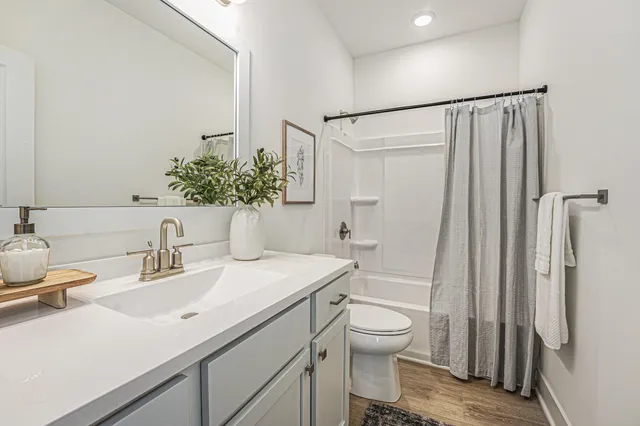 $639,900 | 8275 McArthur Avenue Northeast, Belding, MI 48809