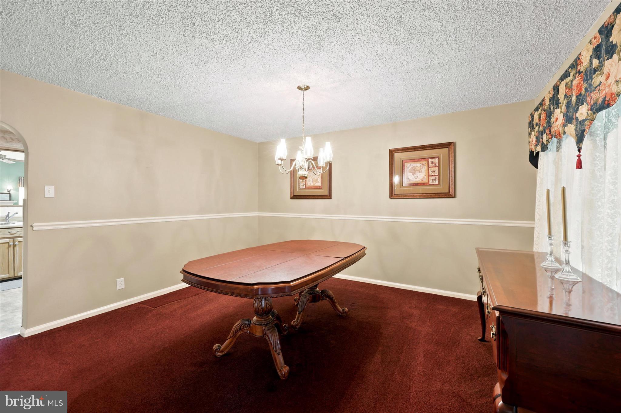 103 Wellington Road Aston, PA 19014 - Photo 8 of 24 Dining area