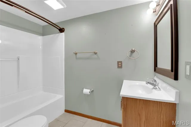 $599,999 | 16015 Canterbury Estates Drive, Ellisville, MO 63021