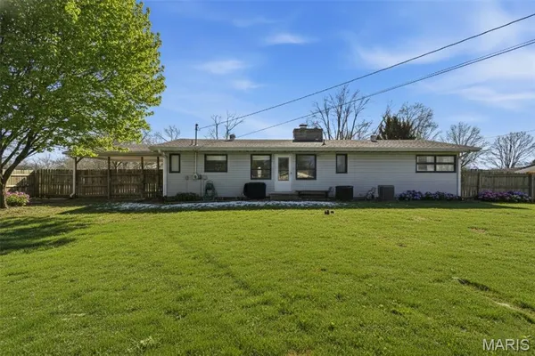 $235,000 | 815 Carlton Street, Mountain Grove, MO 65711