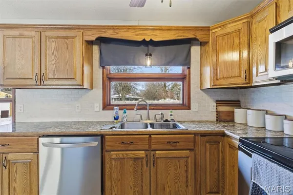 $235,000 | 815 Carlton Street, Mountain Grove, MO 65711