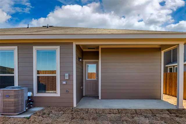 $1,995 | 609 Fallow Drive, Venus, TX 76084