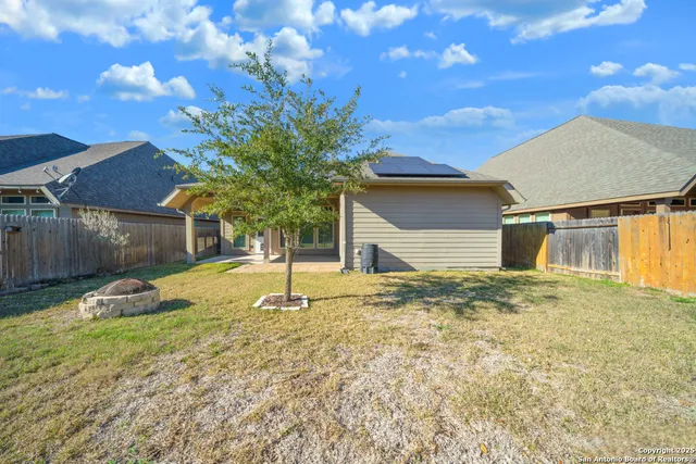 $1,975 | 2143 Pioneer Pass, Seguin, TX 78155