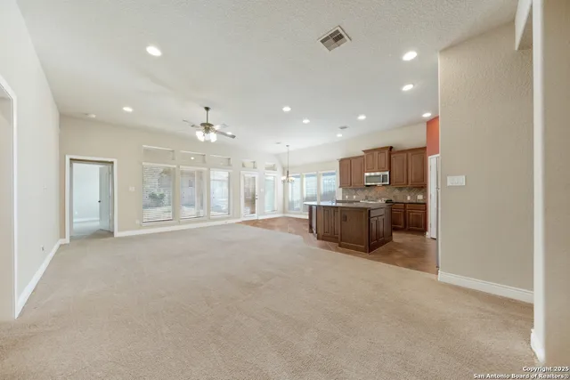 $1,975 | 2143 Pioneer Pass, Seguin, TX 78155