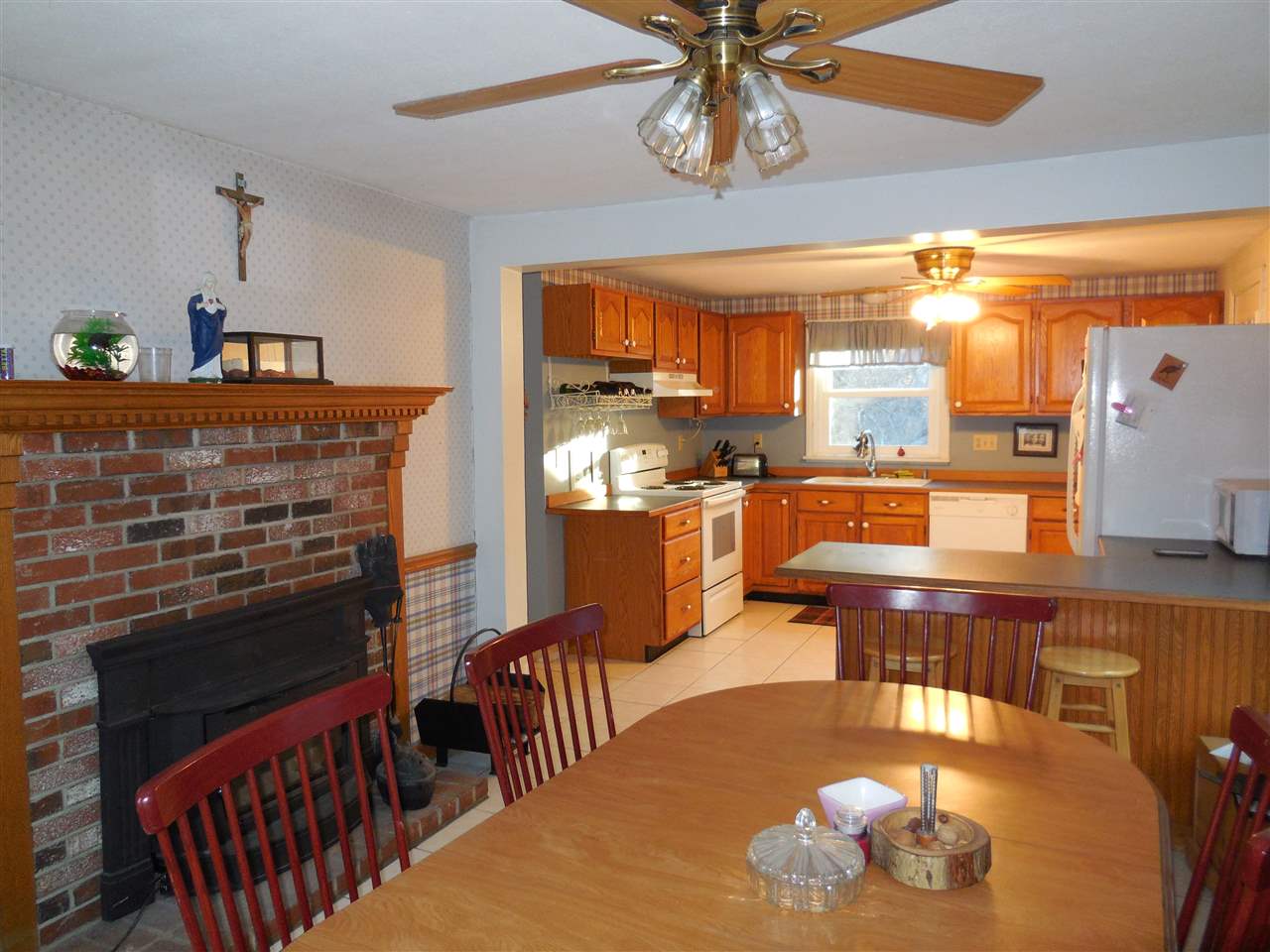 294 Cross Road Pembroke, NH 03275 - Photo 6 of 12