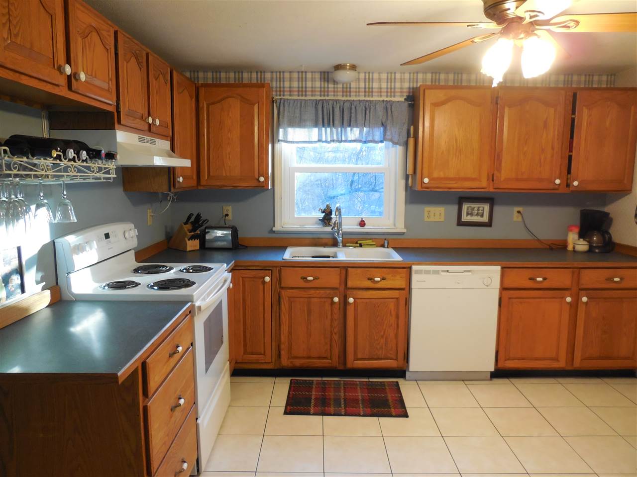 294 Cross Road Pembroke, NH 03275 - Photo 8 of 12