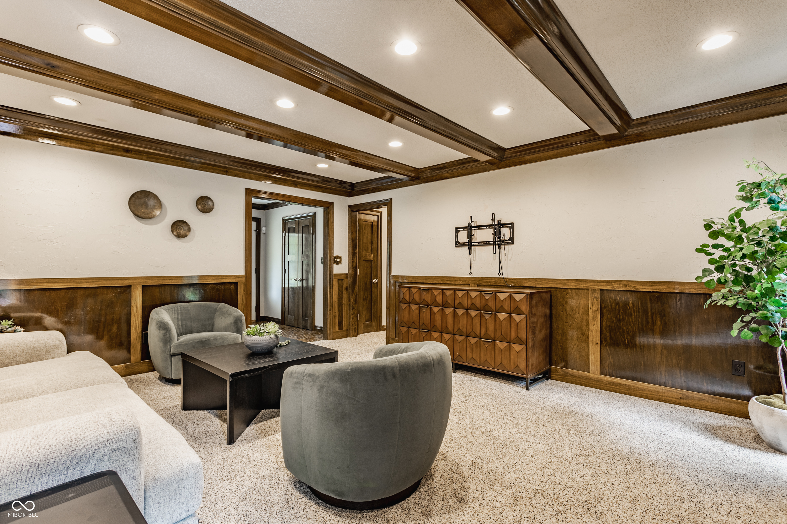 8901 Rocky Ridge Road Indianapolis, IN 46217 - Photo 5 of 30 Gallery Image 5