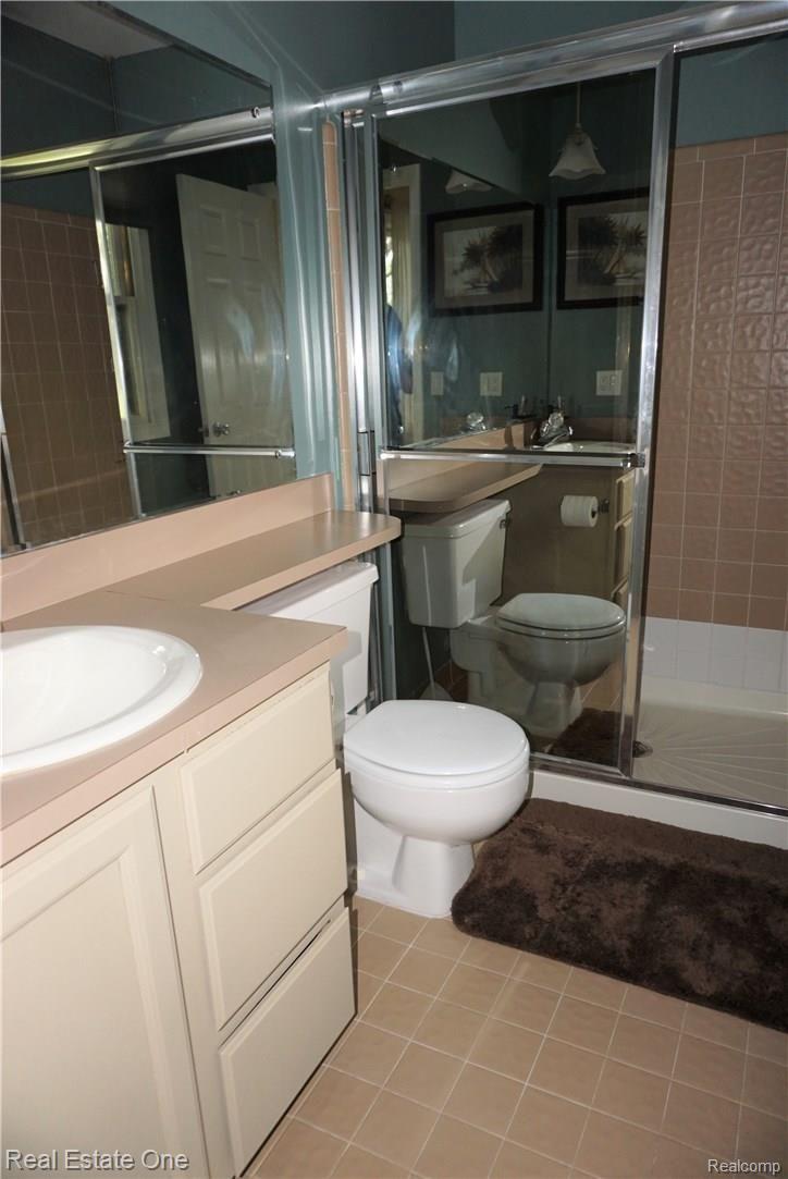 870 Ten Point Drive Rochester, MI 48309 - Photo 17 of 28 DSC05905 (2).JPG
