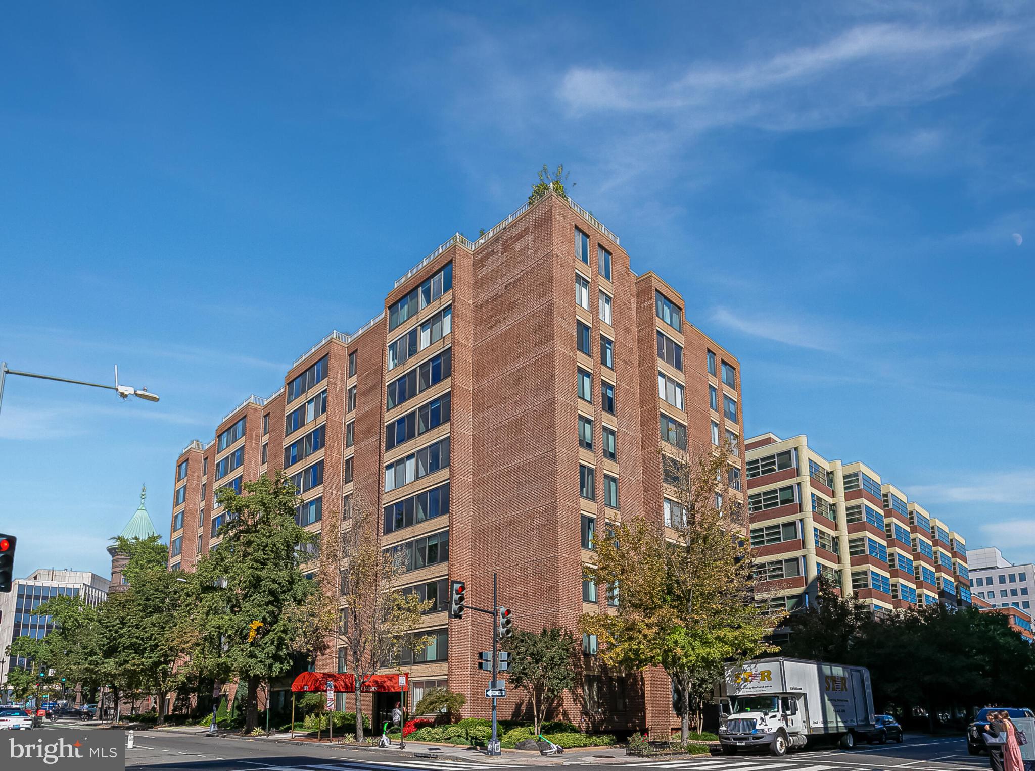 1301 20th Street Northwest, Unit 901 Washington, DC 20036 - Photo 4 of 26 a front view of a building