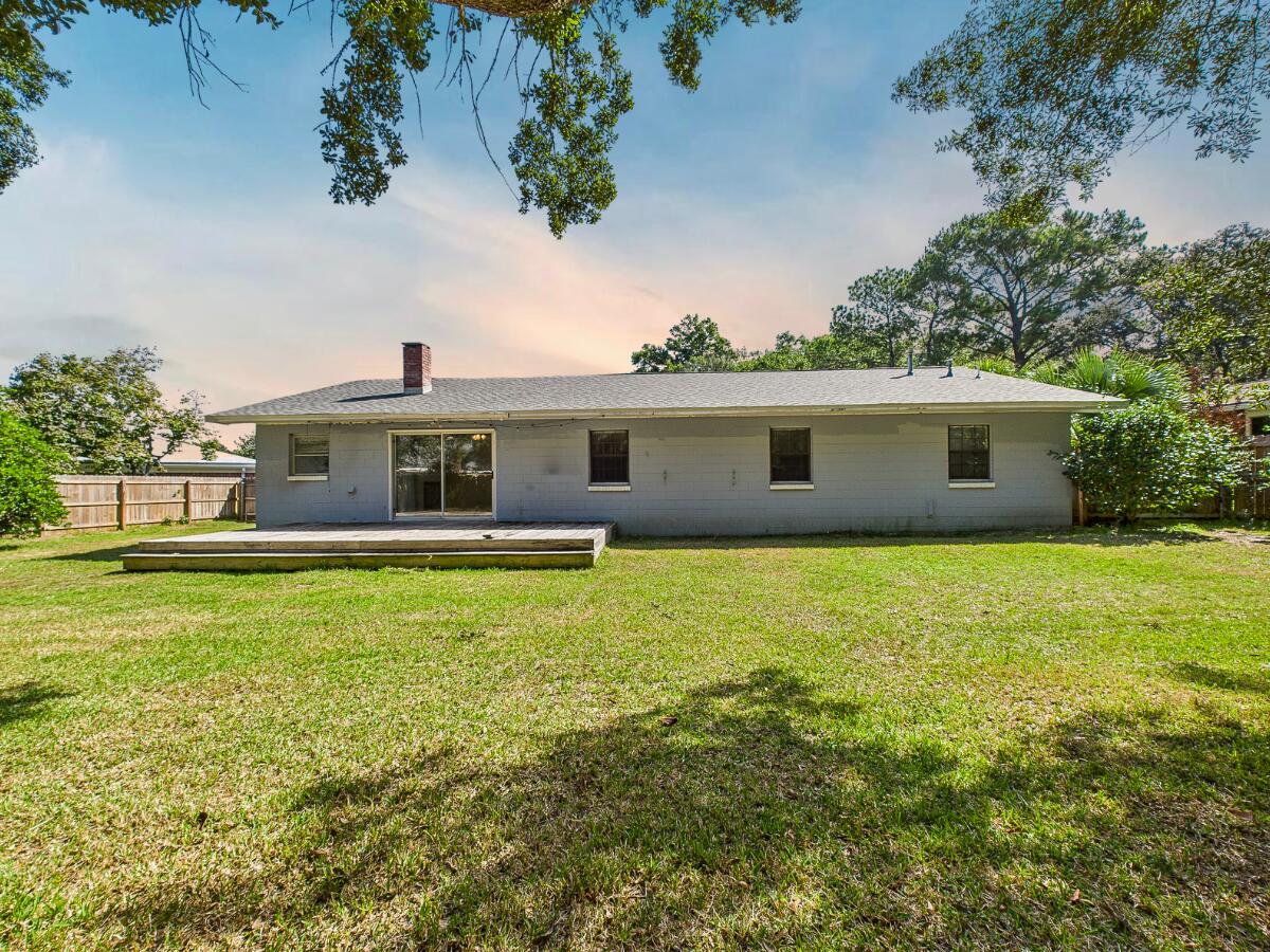 129 Poquito Road Shalimar, FL 32579 - Photo 2 of 34 Back