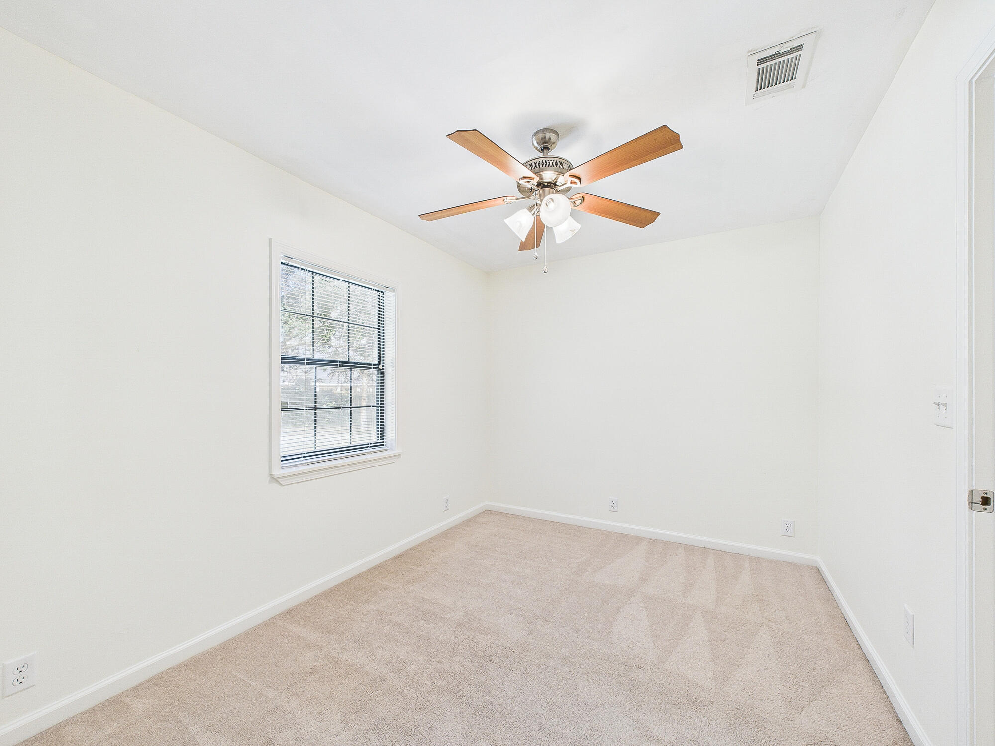 129 Poquito Road Shalimar, FL 32579 - Photo 23 of 34 Bedroom