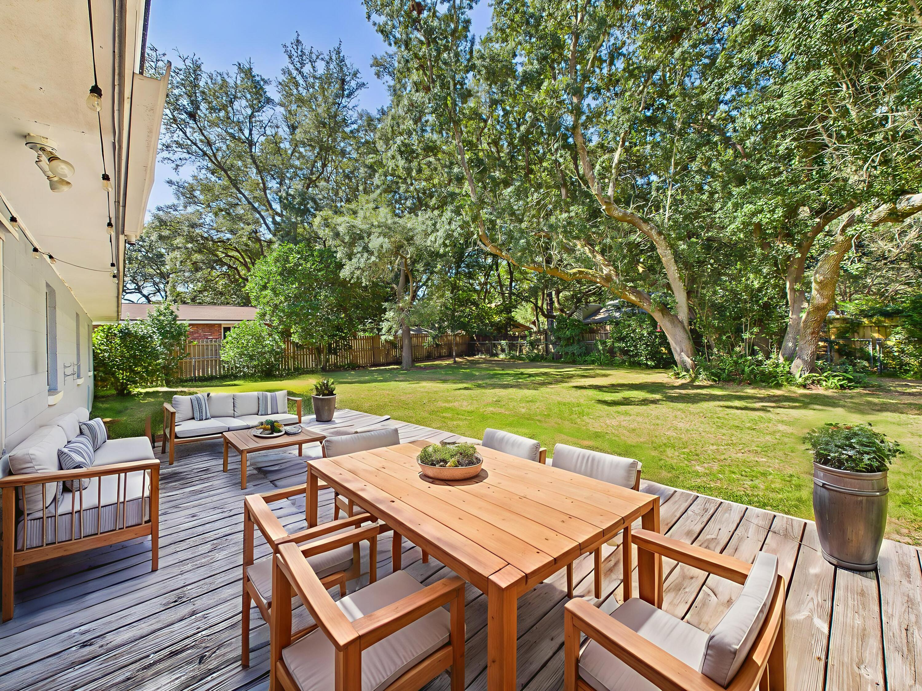 129 Poquito Road Shalimar, FL 32579 - Photo 9 of 34 Virtual Staged