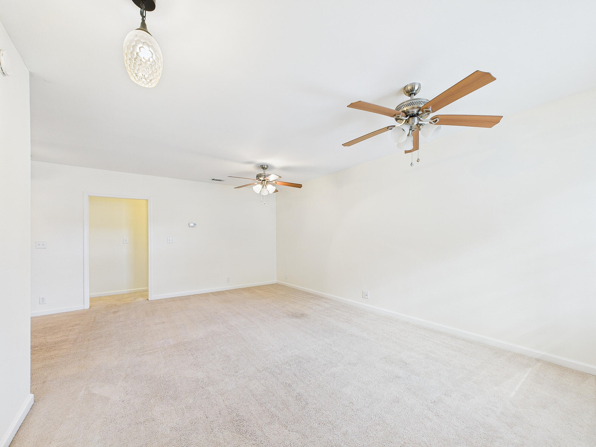 129 Poquito Road Shalimar, FL 32579 - Photo 10 of 34 Living Room
