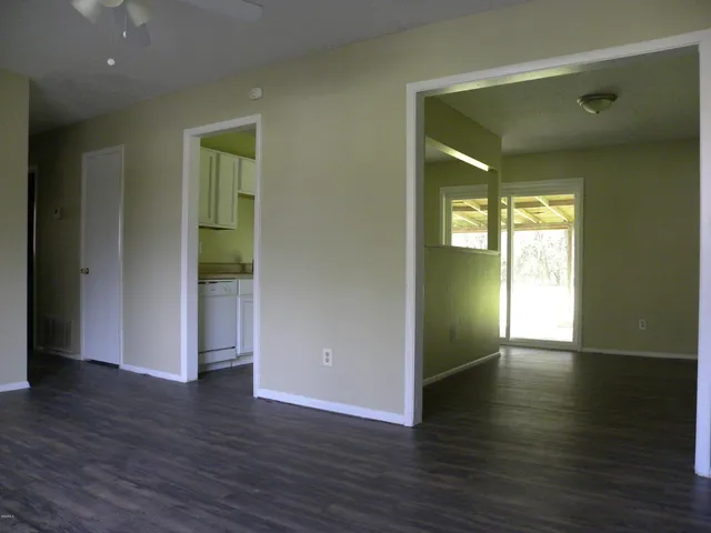 $1,250 | 7604 Oakland Drive, Biloxi, MS 39532