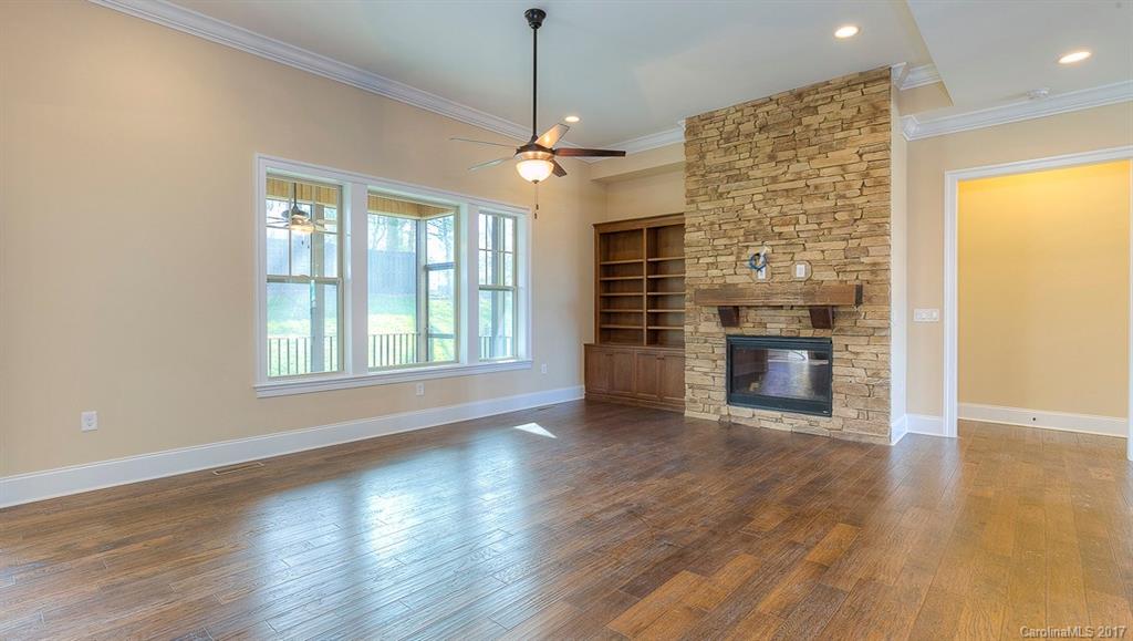 682 Zinnia Way, Unit 752 Tega Cay, SC 29708 - Photo 11 of 24 Gallery Image 11