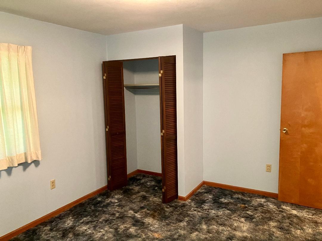 1327 Long Street Dixon, IL 61021 - Photo 9 of 18