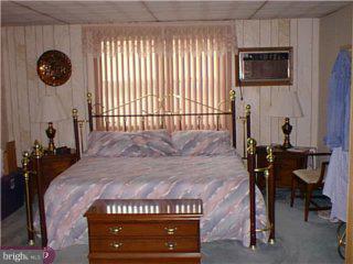 37 Valley Road Levittown, PA 19057 - Photo 5 of 6 Gallery Image 5