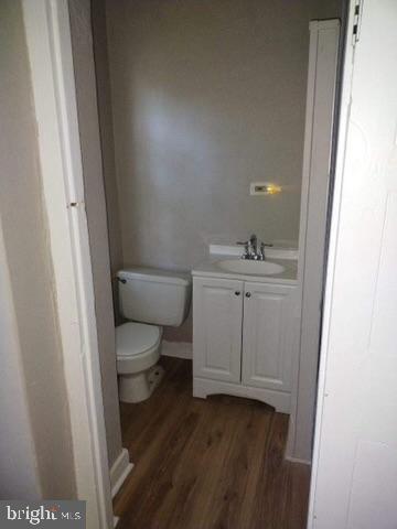 1 Breakneck Road, Unit 6 Medford, NJ 08055 - Photo 18 of 20 a bathroom with a sink a toilet and a mirror