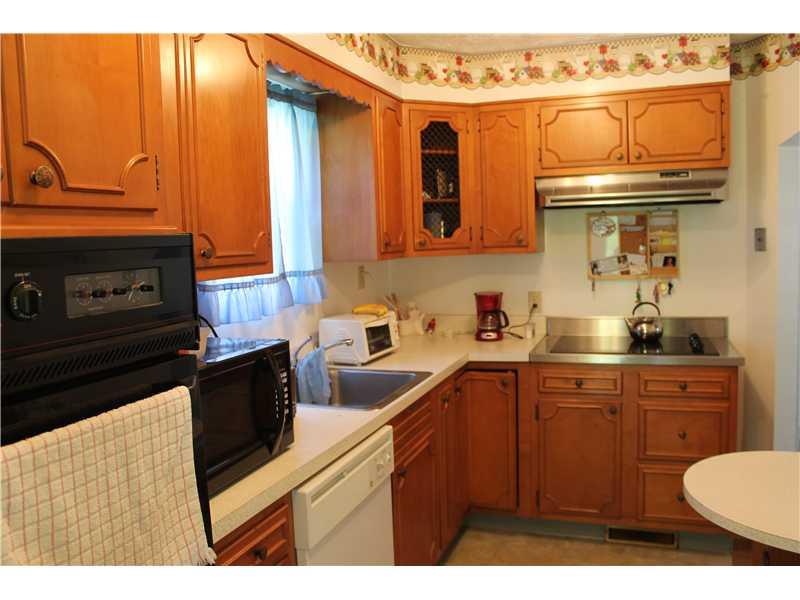 3595 Middleboro Road Castle Shannon, PA 15234 - Photo 4 of 16 Kitchen.