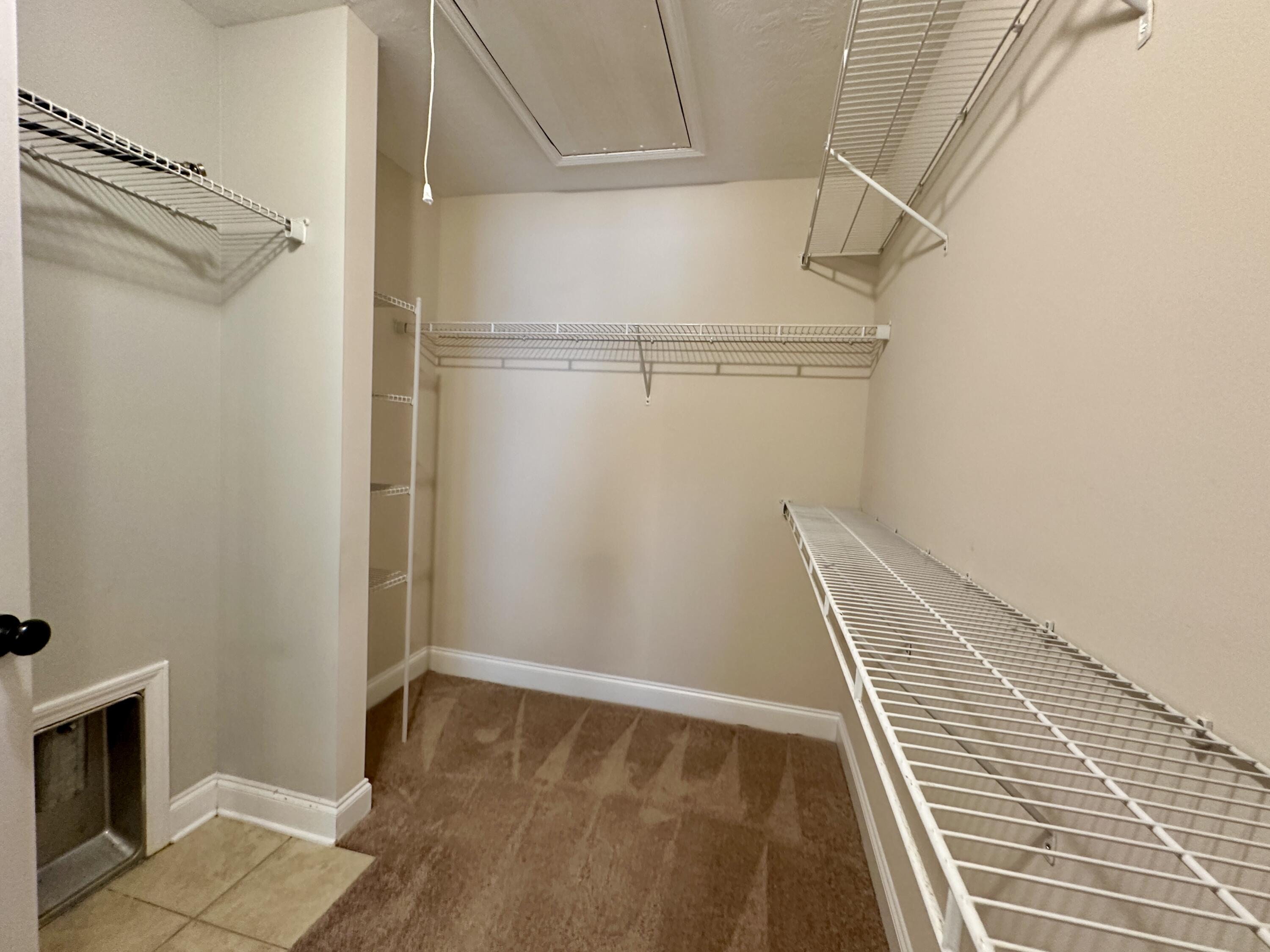 139 Winnipeg Road North Augusta, SC 29841 - Photo 17 of 22 Primary closet/Laundry