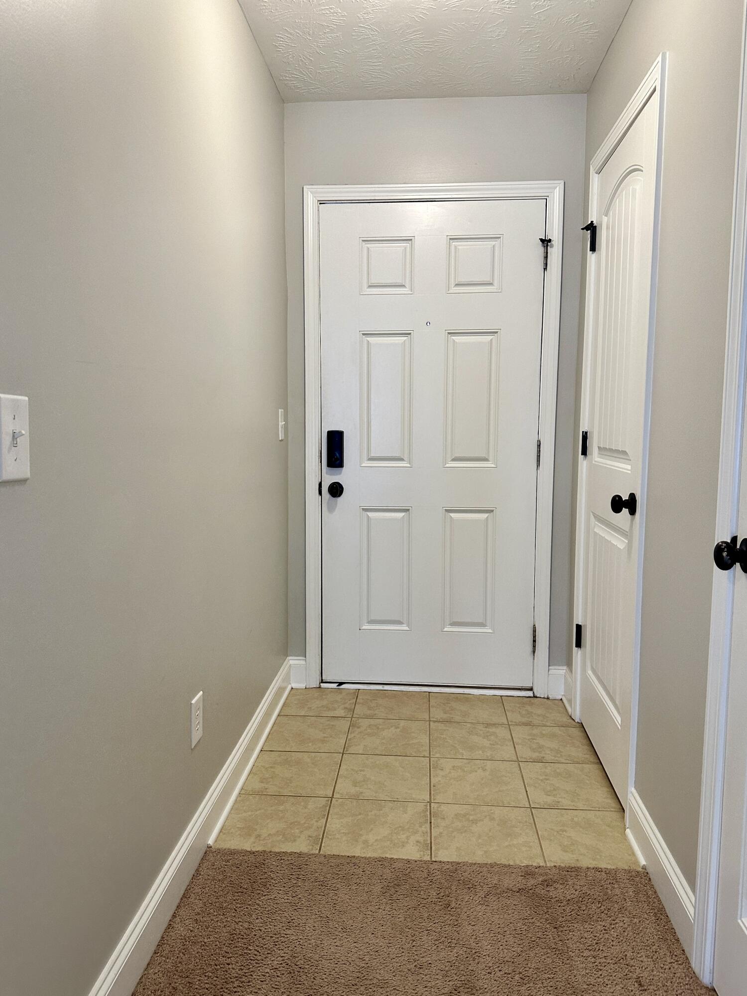 139 Winnipeg Road North Augusta, SC 29841 - Photo 3 of 22 Foyer