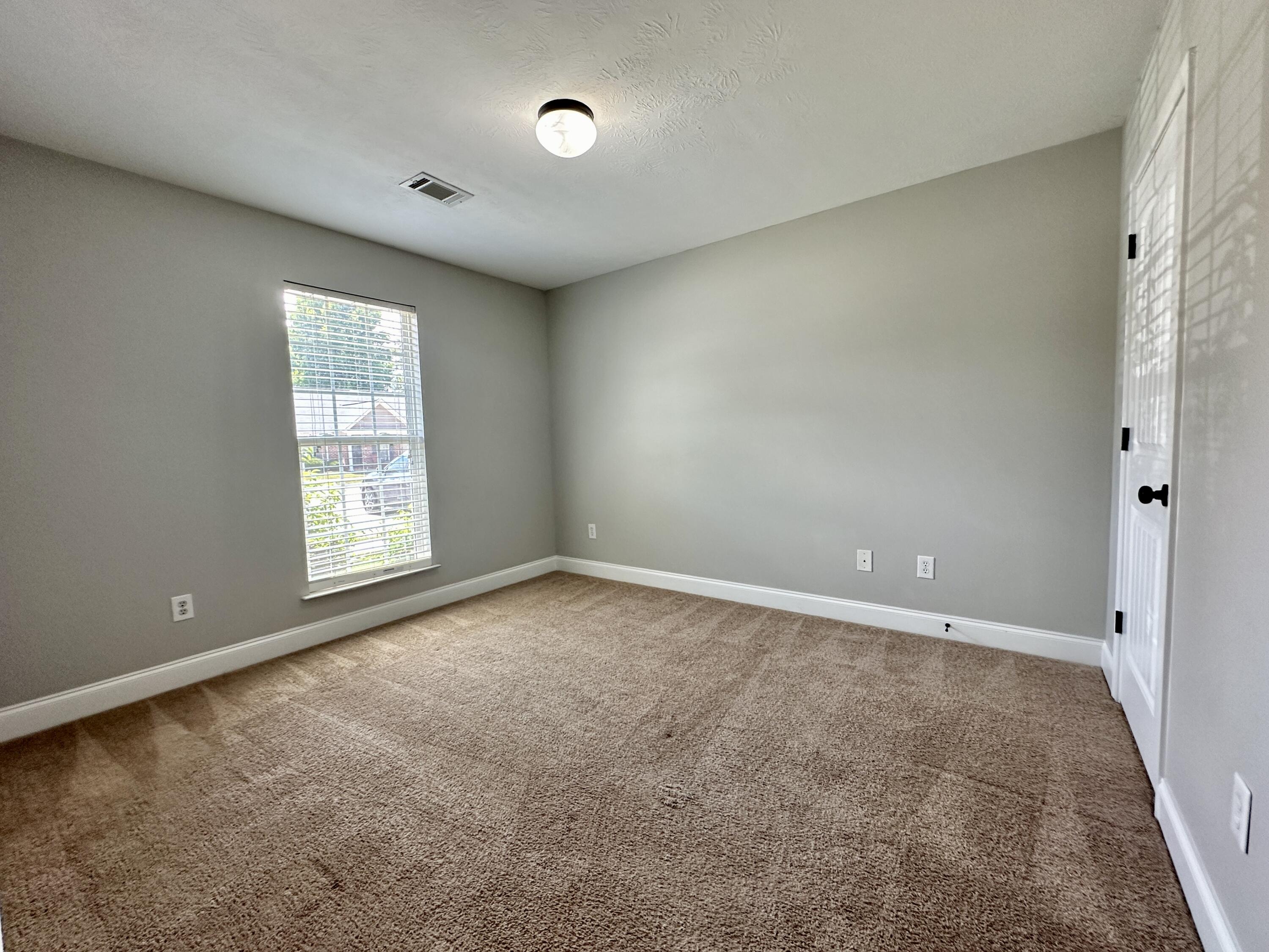 139 Winnipeg Road North Augusta, SC 29841 - Photo 10 of 22 Guest bedroom
