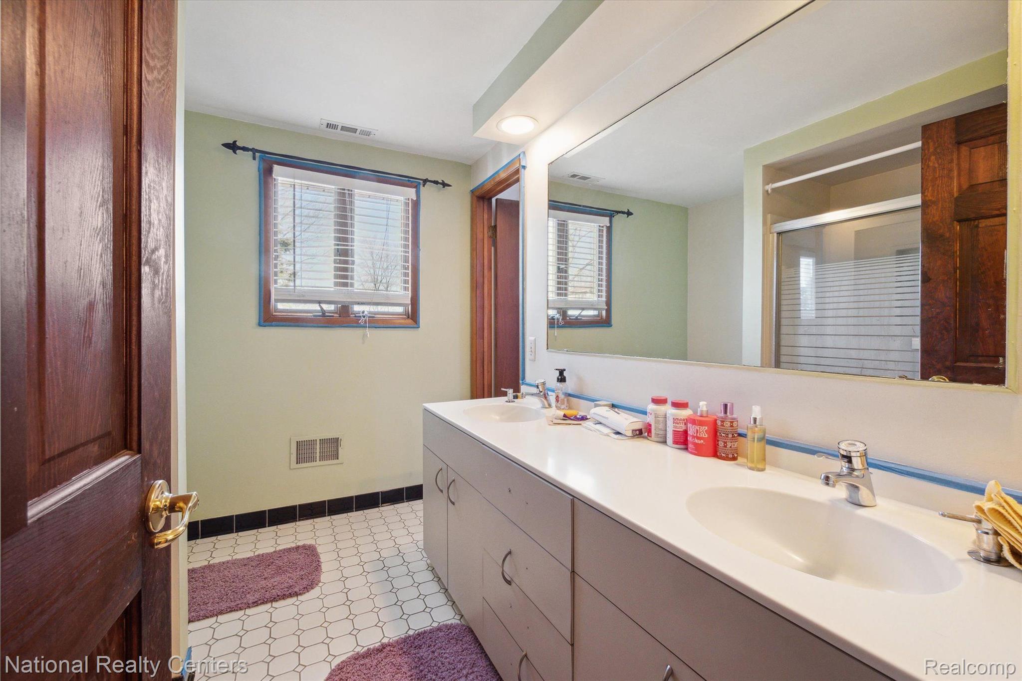 5786 Edgar Road Clarkston, MI 48346 - Photo 18 of 49 Gallery Image 18