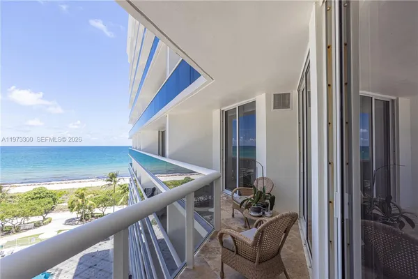 $1,290,000 | 9559 Collins Avenue, Unit S7D, Surfside, FL 33154