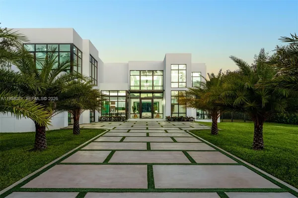 $5,995,000 | 9525 Southwest 95th Court, Miami, FL 33176