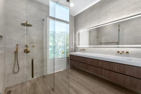 $5,995,000 | 9525 Southwest 95th Court, Miami, FL 33176