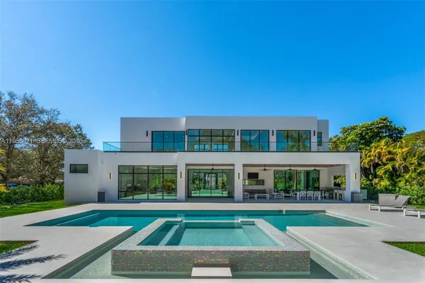 $5,995,000 | 9525 Southwest 95th Court, Miami, FL 33176