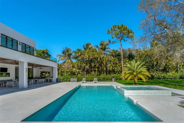 $5,995,000 | 9525 Southwest 95th Court, Miami, FL 33176