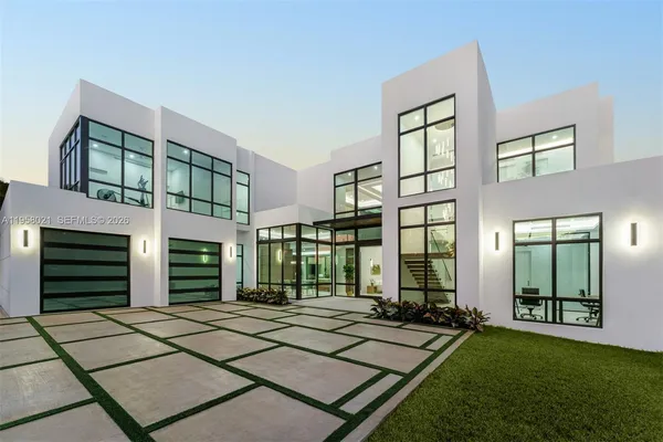 $5,995,000 | 9525 Southwest 95th Court, Miami, FL 33176