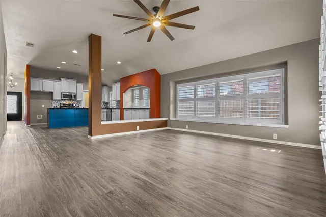 $2,900 | 1214 Inglewood Drive, Mansfield, TX 76063