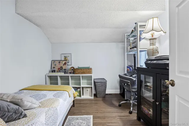 $389,000 | 52 Briar Hill Court, Middle Island, NY 11953