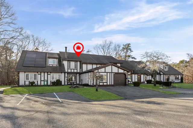 $389,000 | 52 Briar Hill Court, Middle Island, NY 11953