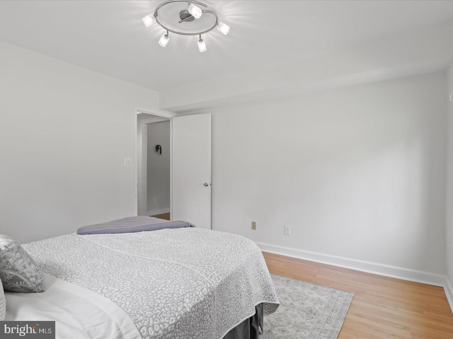 11709 Vale Road Oakton, VA 22124 - Photo 44 of 59 Gallery Image 44