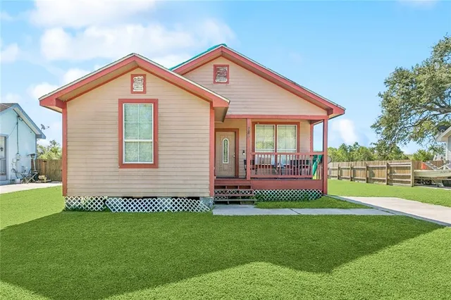 $118,000 | 283 Wilson Street, Belle Chasse, LA 70037