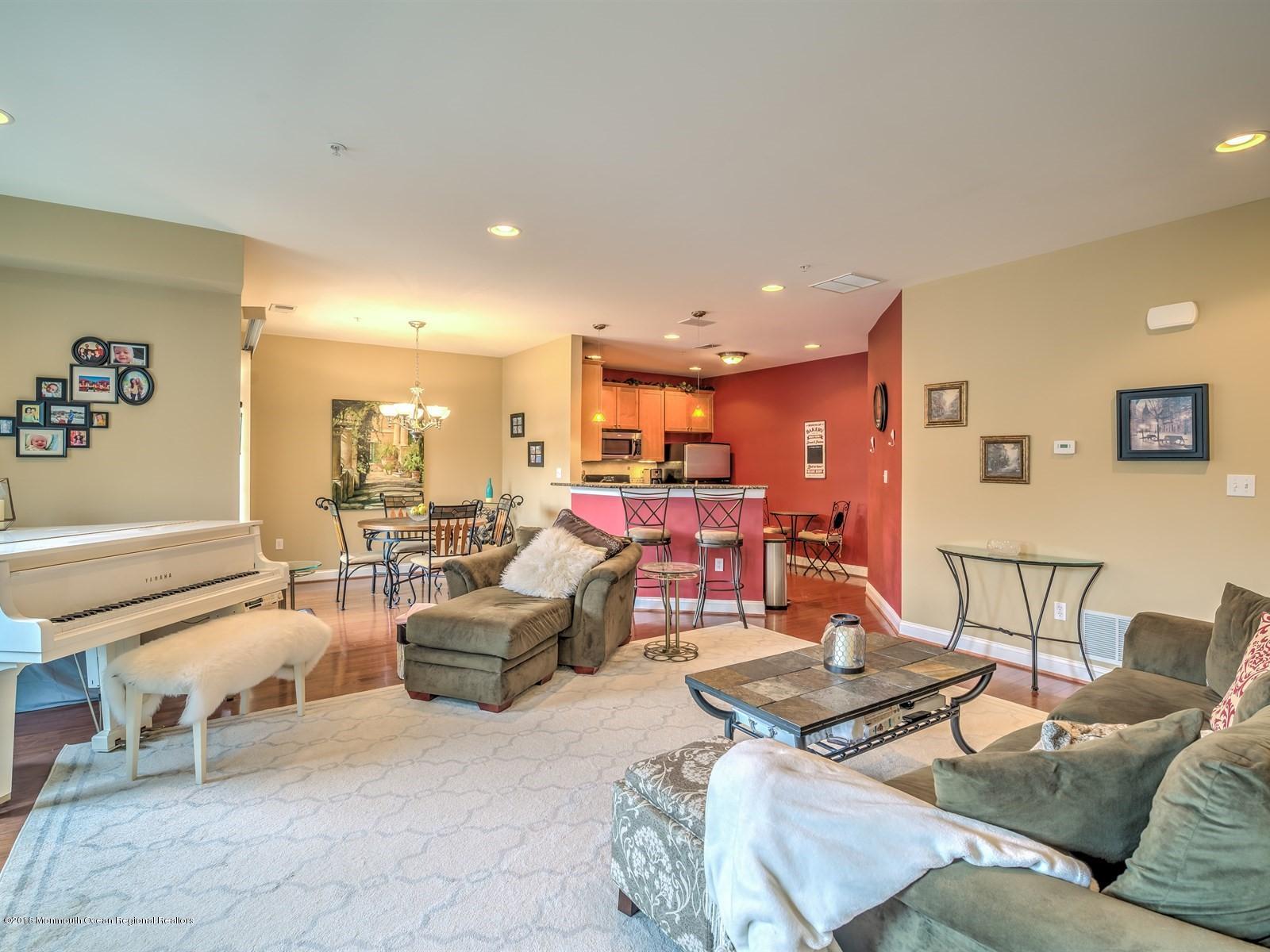 708 Abby Road Middletown, NJ 07748 - Photo 3 of 21 LIVING ROOM