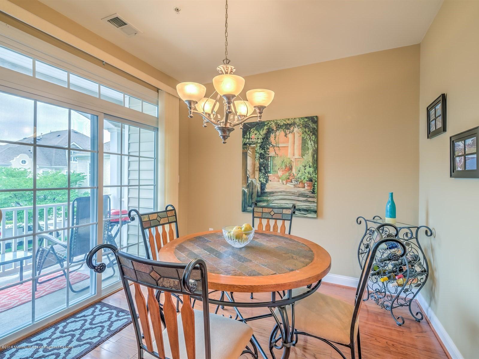 708 Abby Road Middletown, NJ 07748 - Photo 5 of 21 DINING ROOM