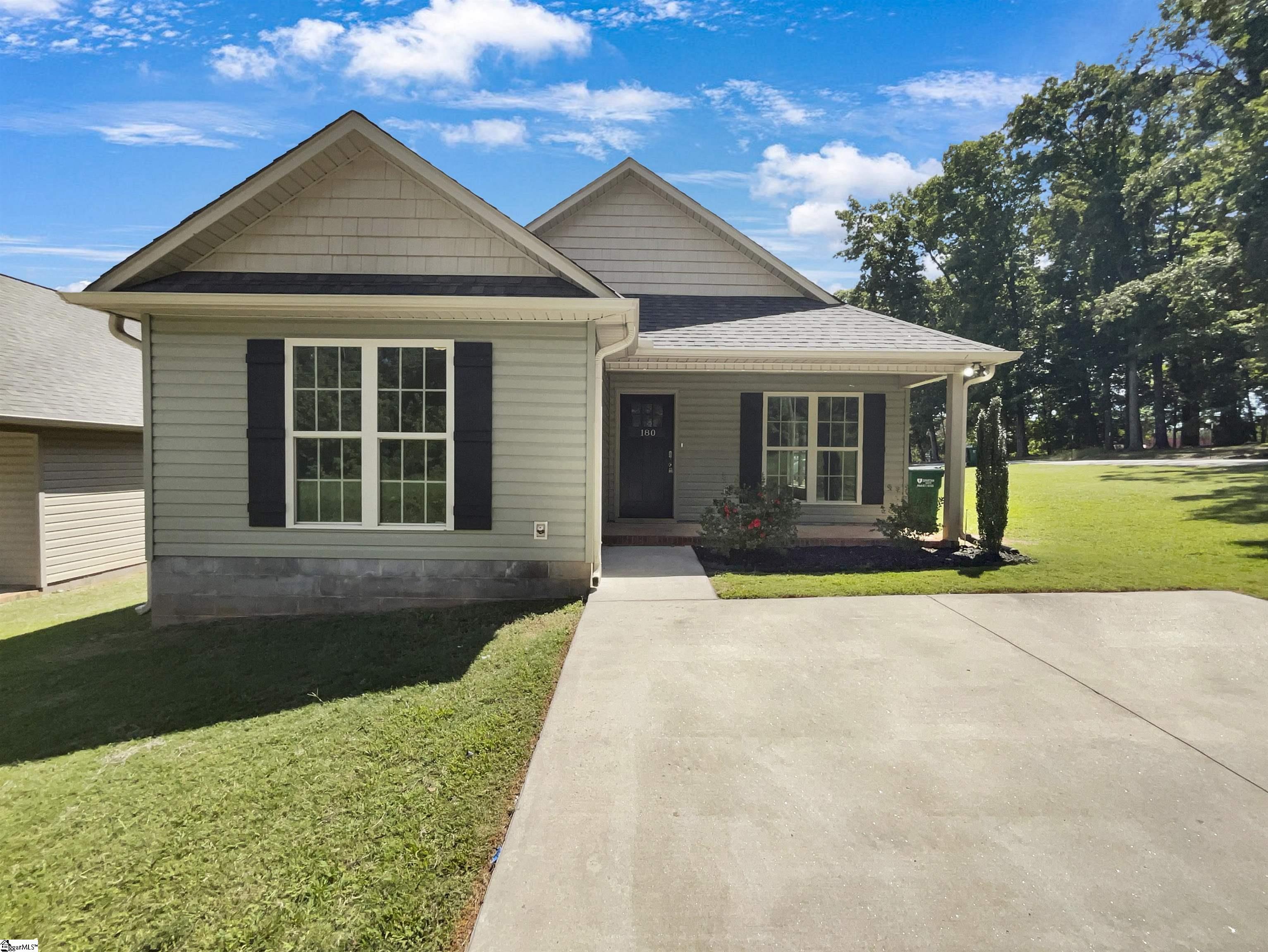 180 Gentry Road Spartanburg, SC 29301 - Photo 1 of 18